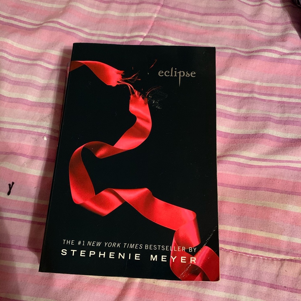 Twilight eclipse book